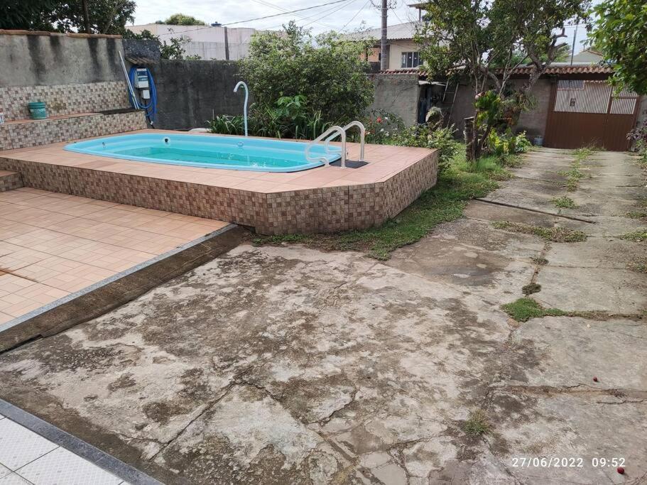 Casa agradável com piscina a 200 metros da praia