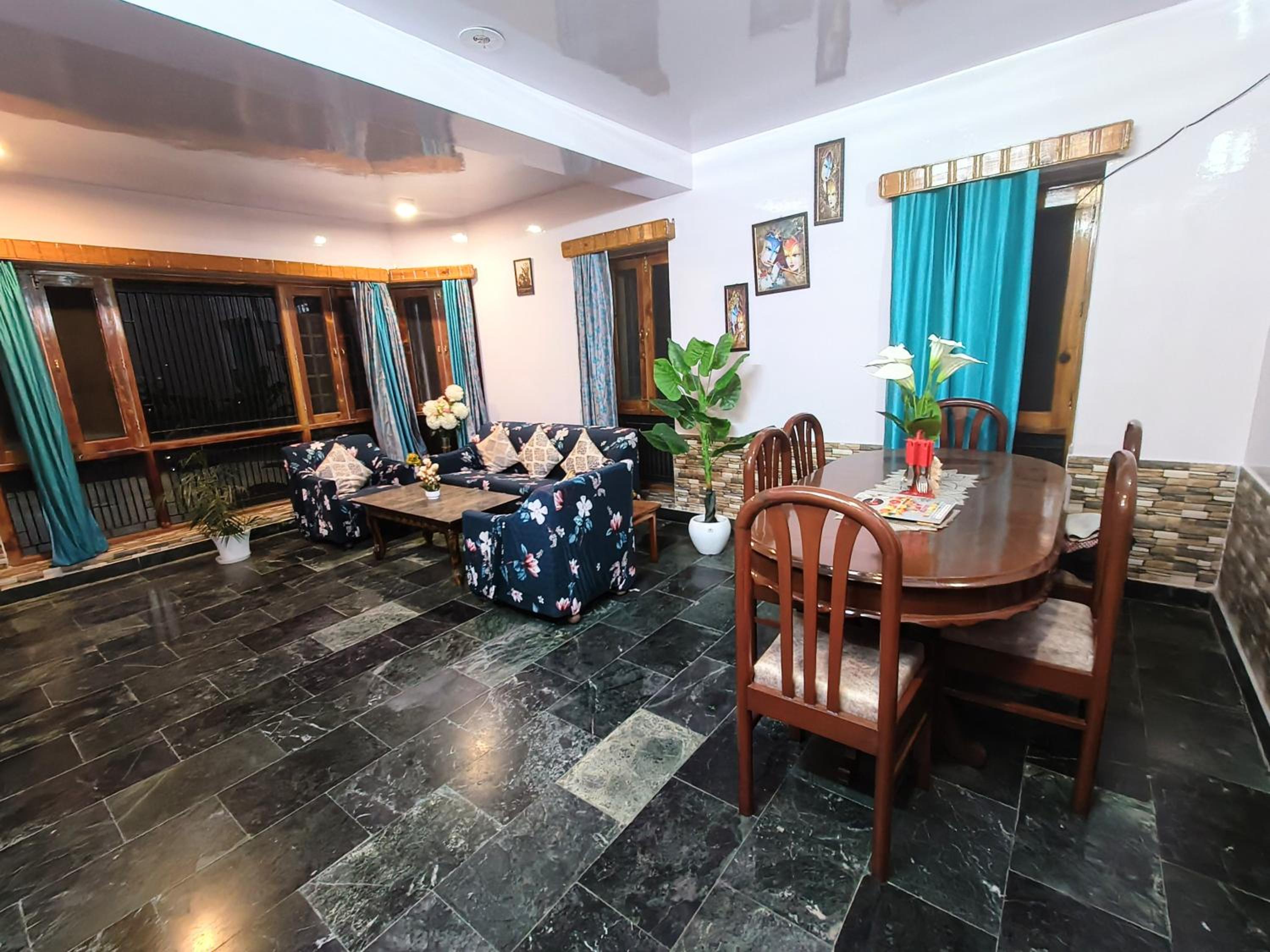 Aatithya Homestay Raison,Manali view 5