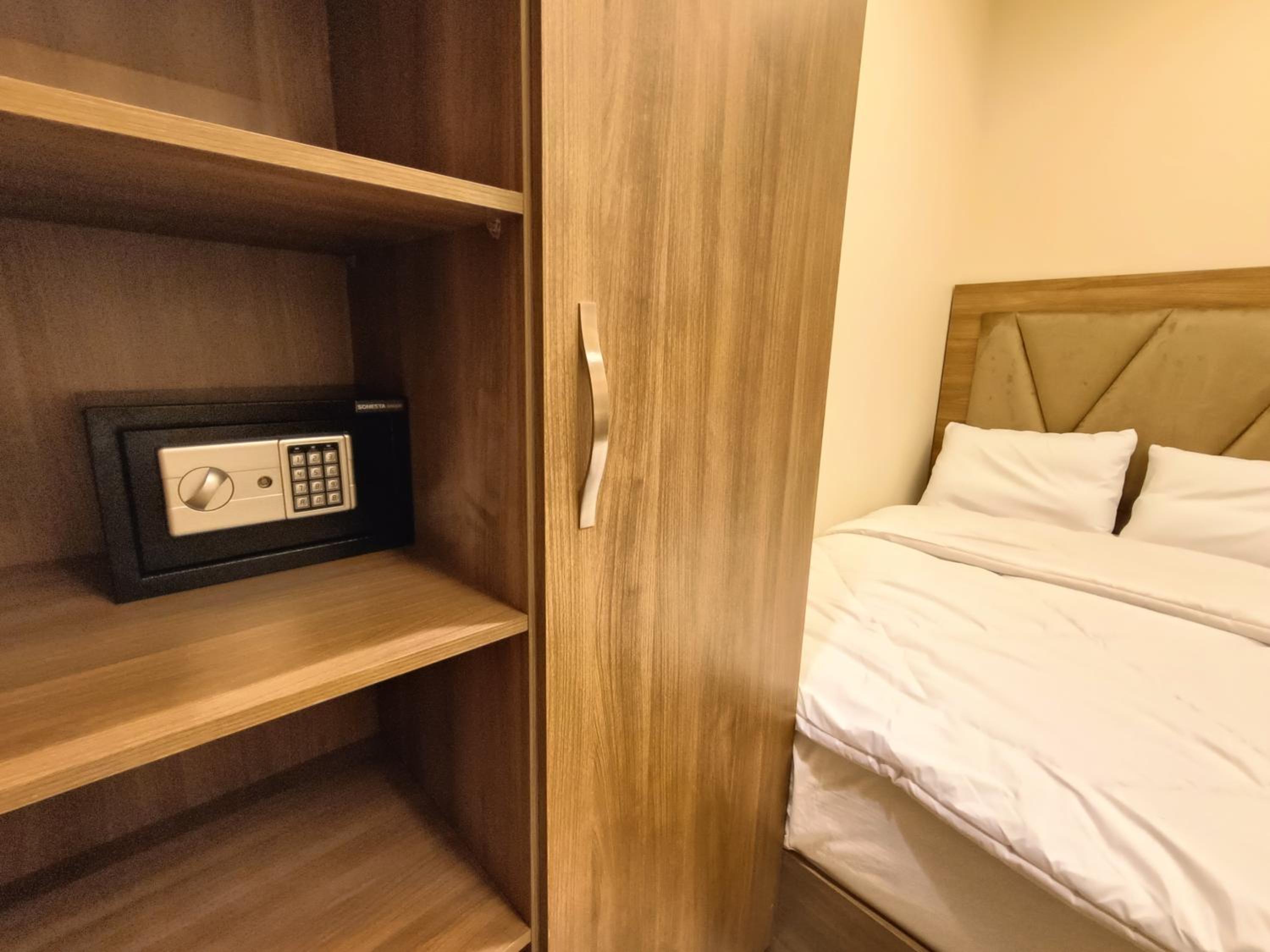 Discover pyramids inn