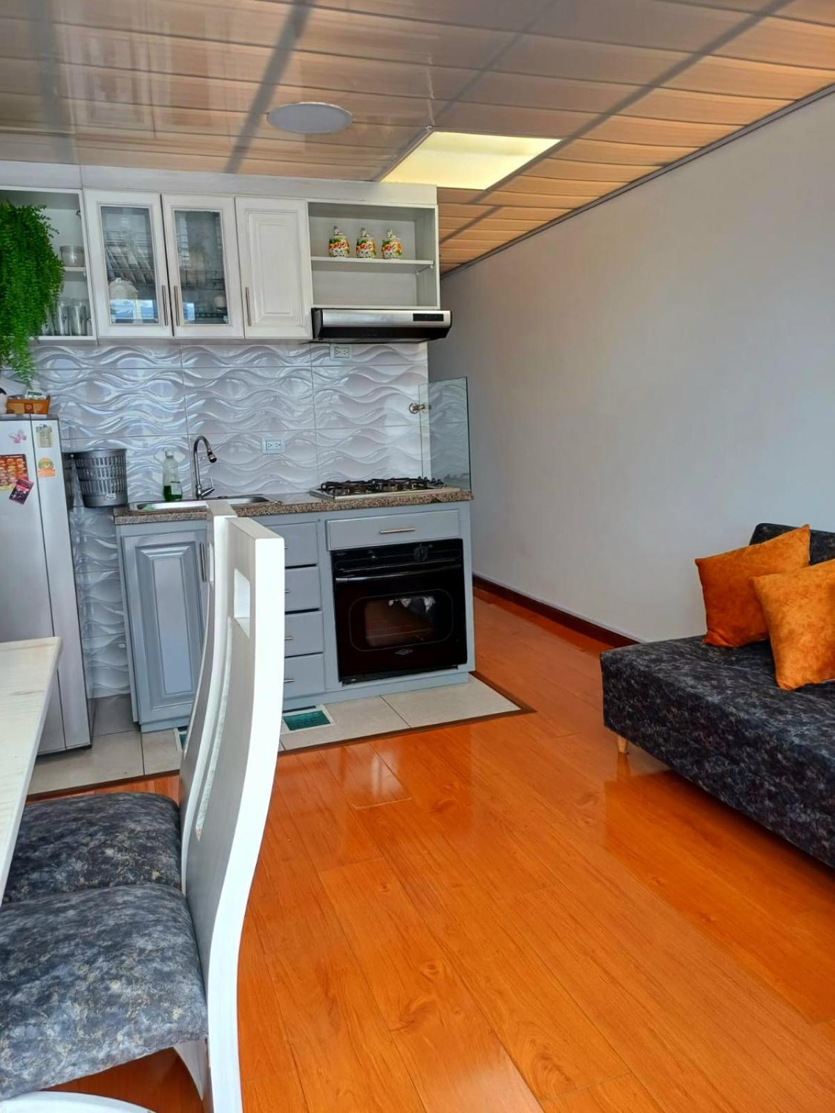Hermoso y acogedor apartamento, excelente ubicación!
