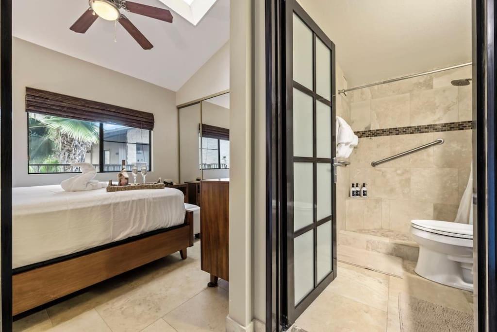 Kihei Alii Kai A404- Top Floor, remodeled, oceanview & steps from beach view 4