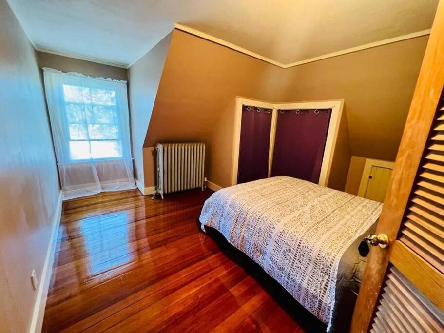Big New England Family Home; walk to beach, shops view 4