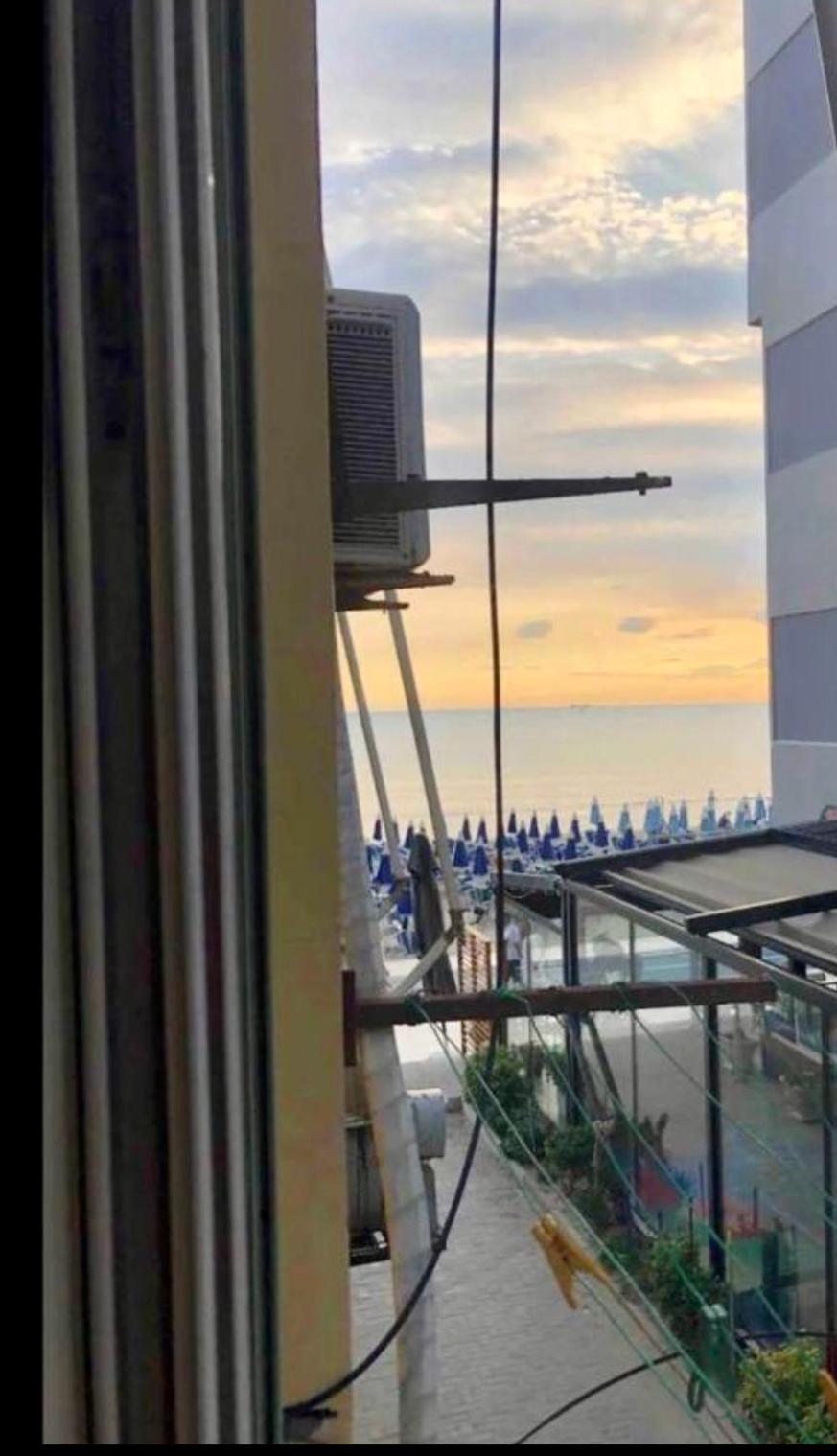 Livi beachfront Apartment