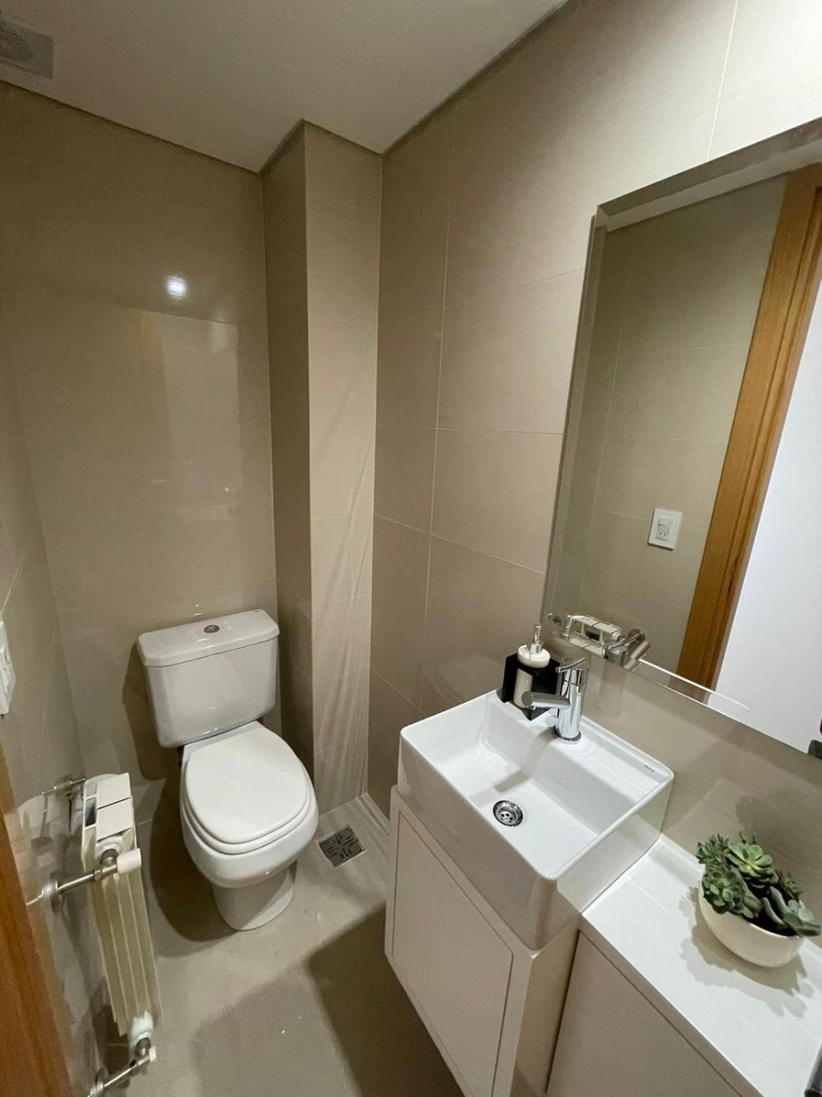EXCELENTE departamento a estrenar con cochera en zona Plaza Mitre