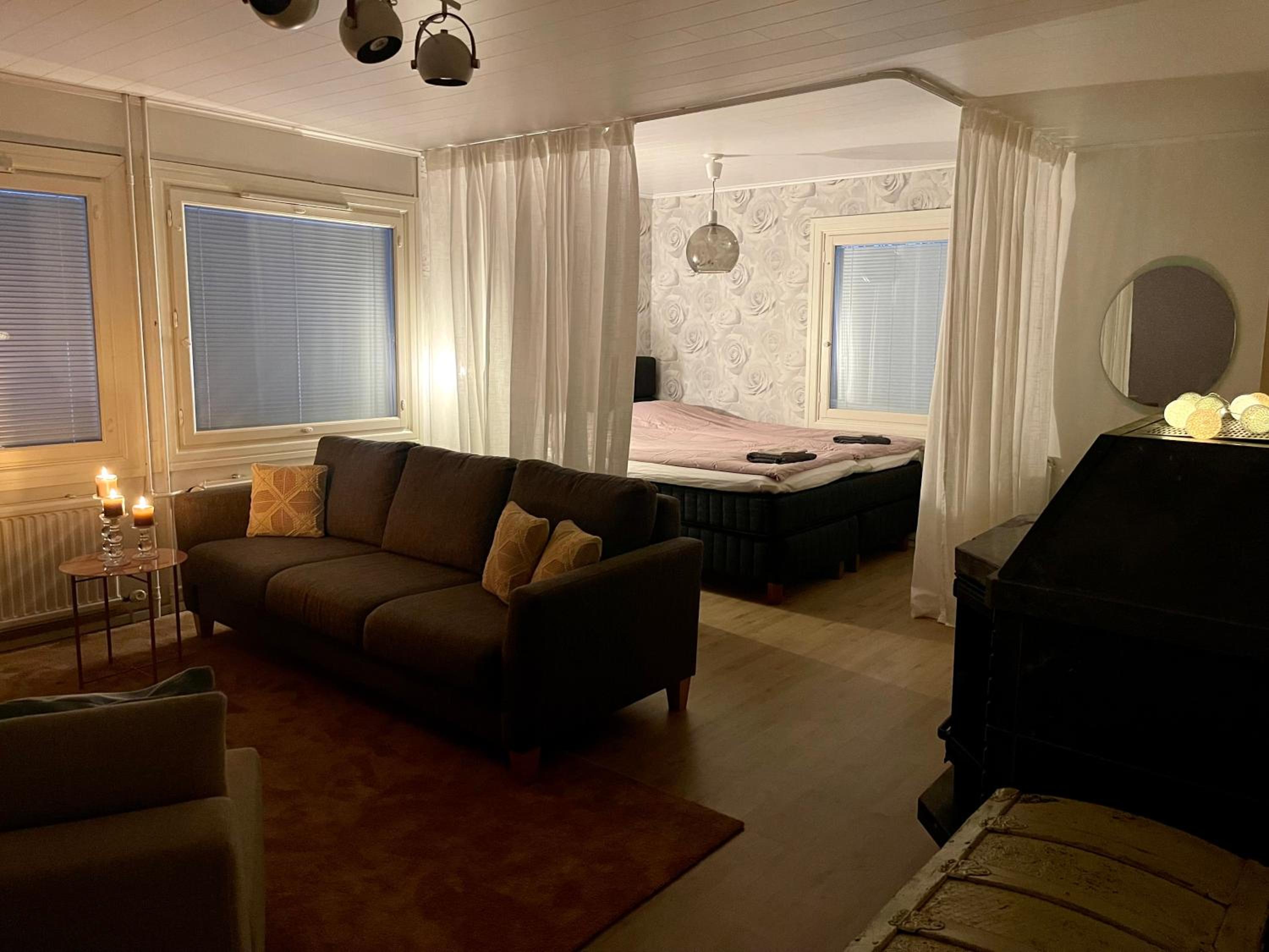 Aron Hill Home