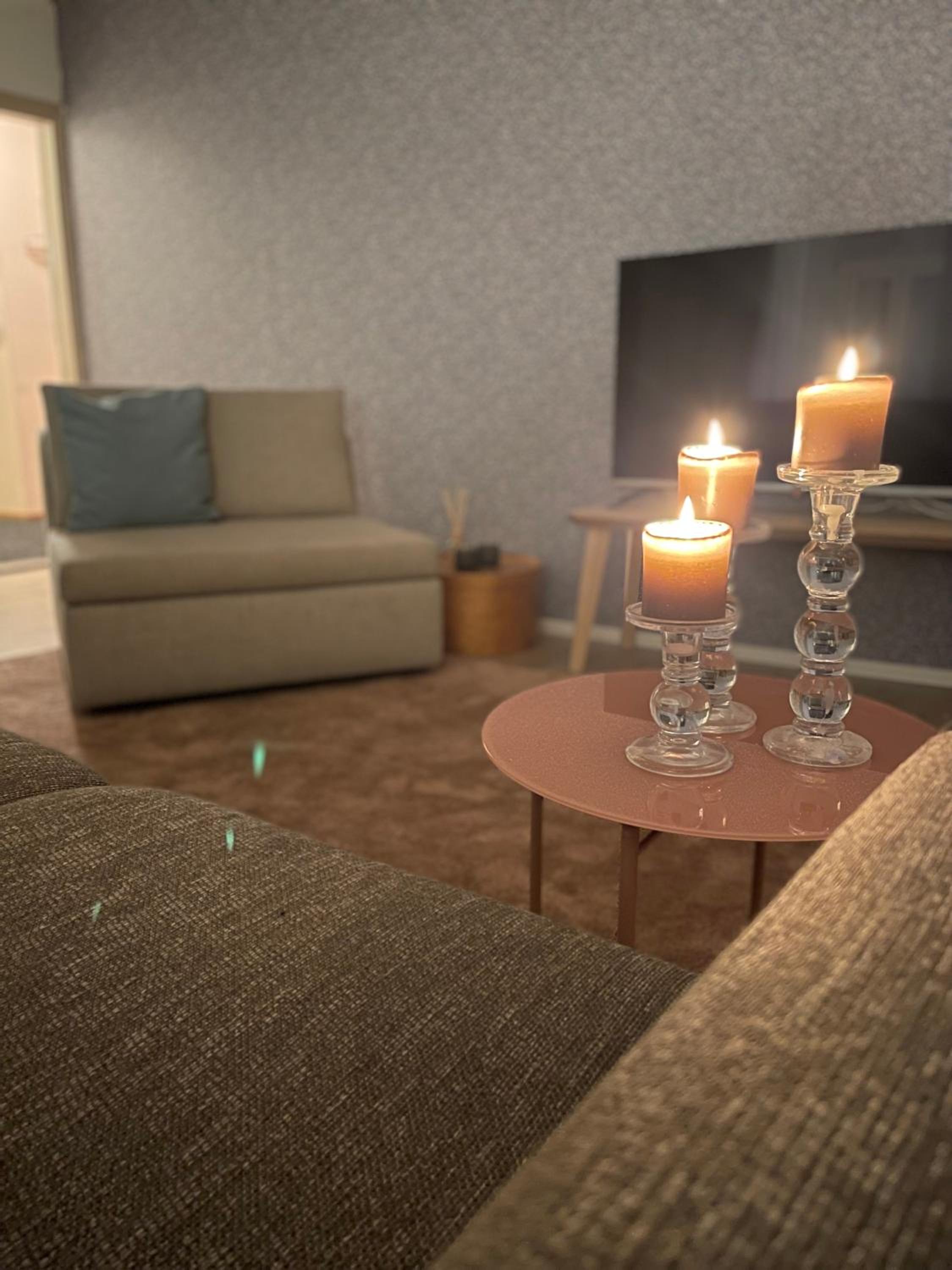 Aron Hill Home
