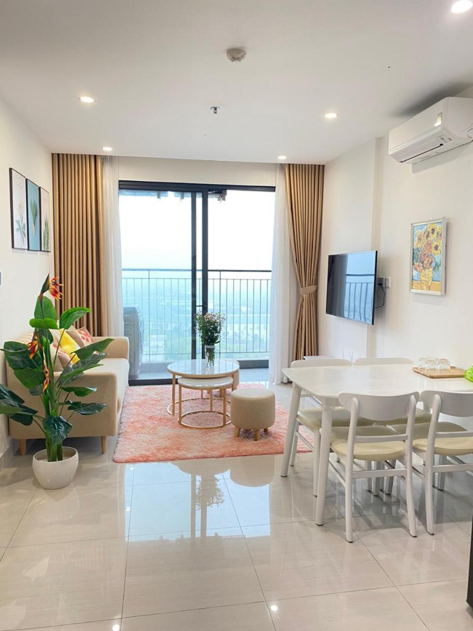 Tuyết Lan Homestay Vinhomes Ocean Park