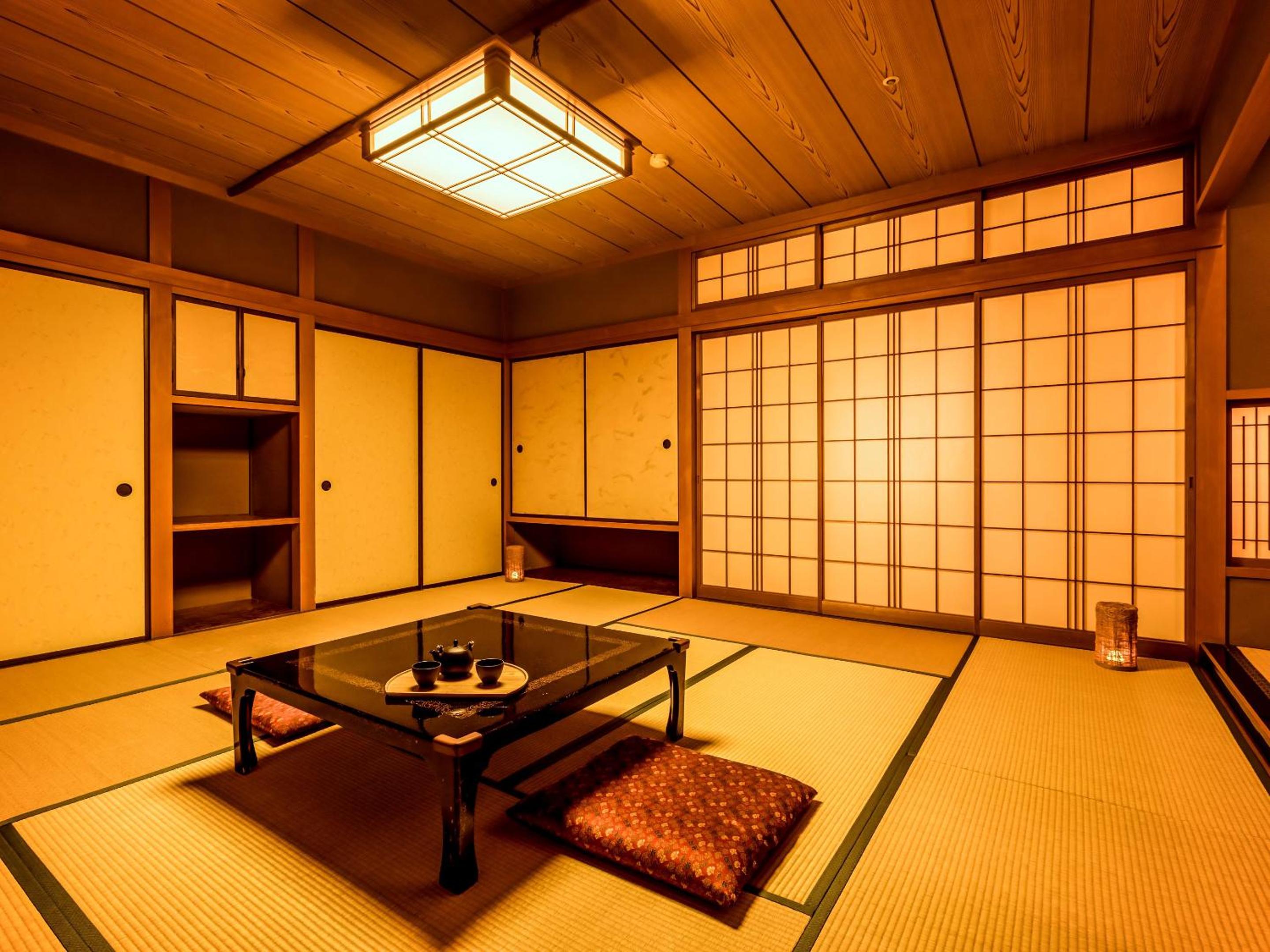 Ooedo Onsen Monogatari Awazu Grand Hotel