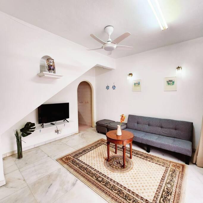 5 min to Sunway lagoon/pyramid/Sjmc/landed3BR 8pax photo 1