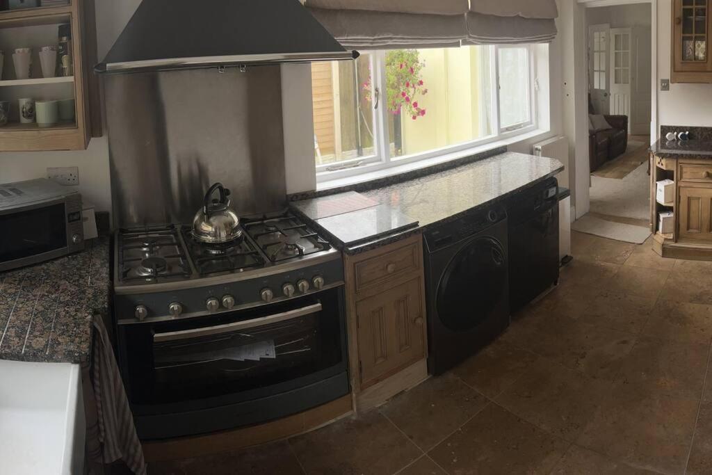 Contractors Corporate Charress House, 6 Bedrooms