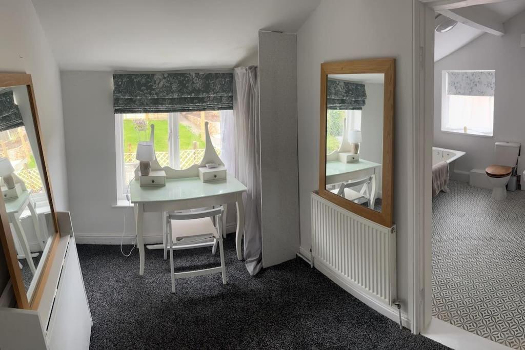 Contractors Corporate Charress House, 6 Bedrooms