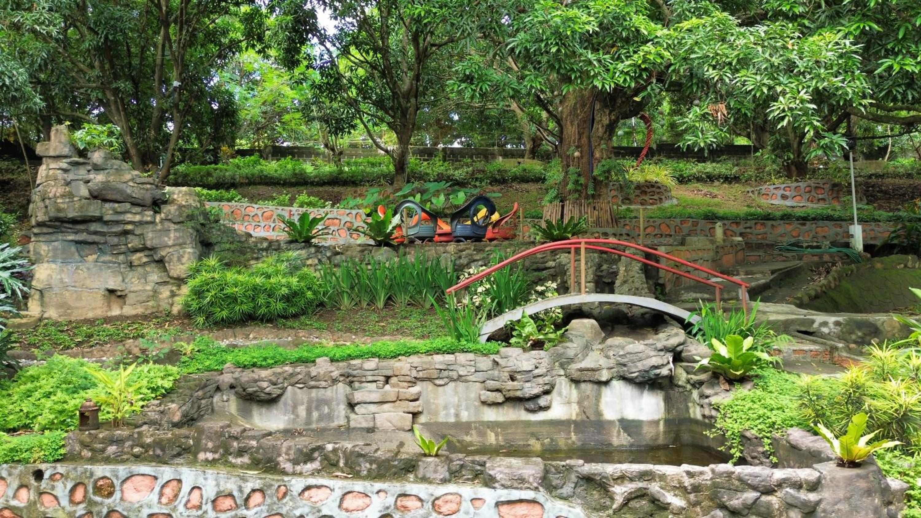 RNR Villas and Farm Resort