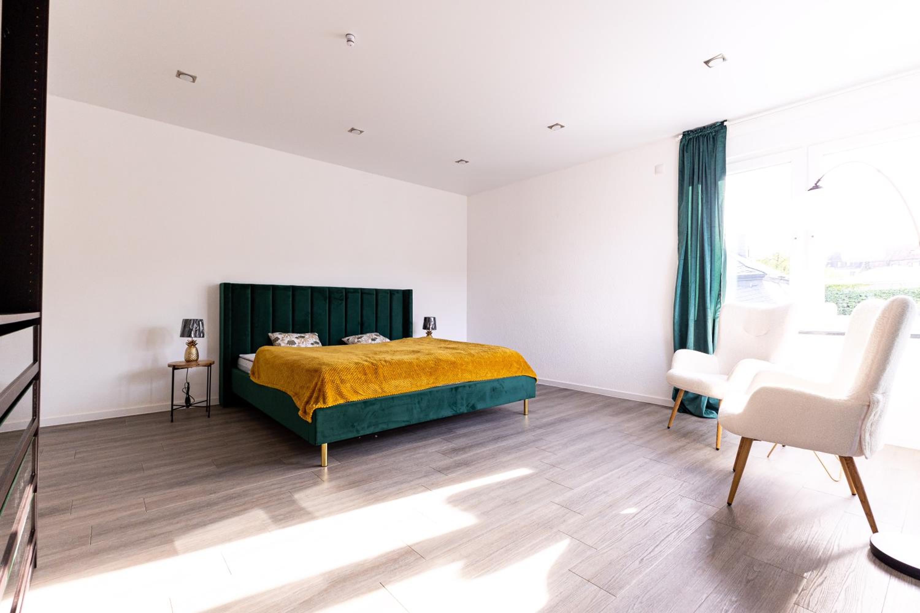 Design Apartment zentral für 6 in Andernach: Ausblick, WiFi, Küche