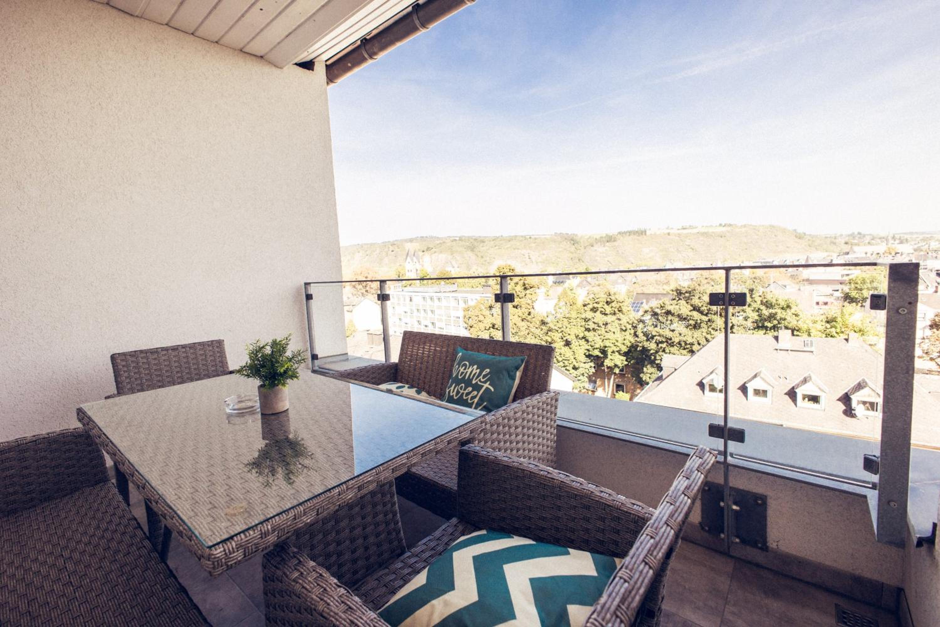 Design Apartment zentral für 6 in Andernach: Ausblick, WiFi, Küche