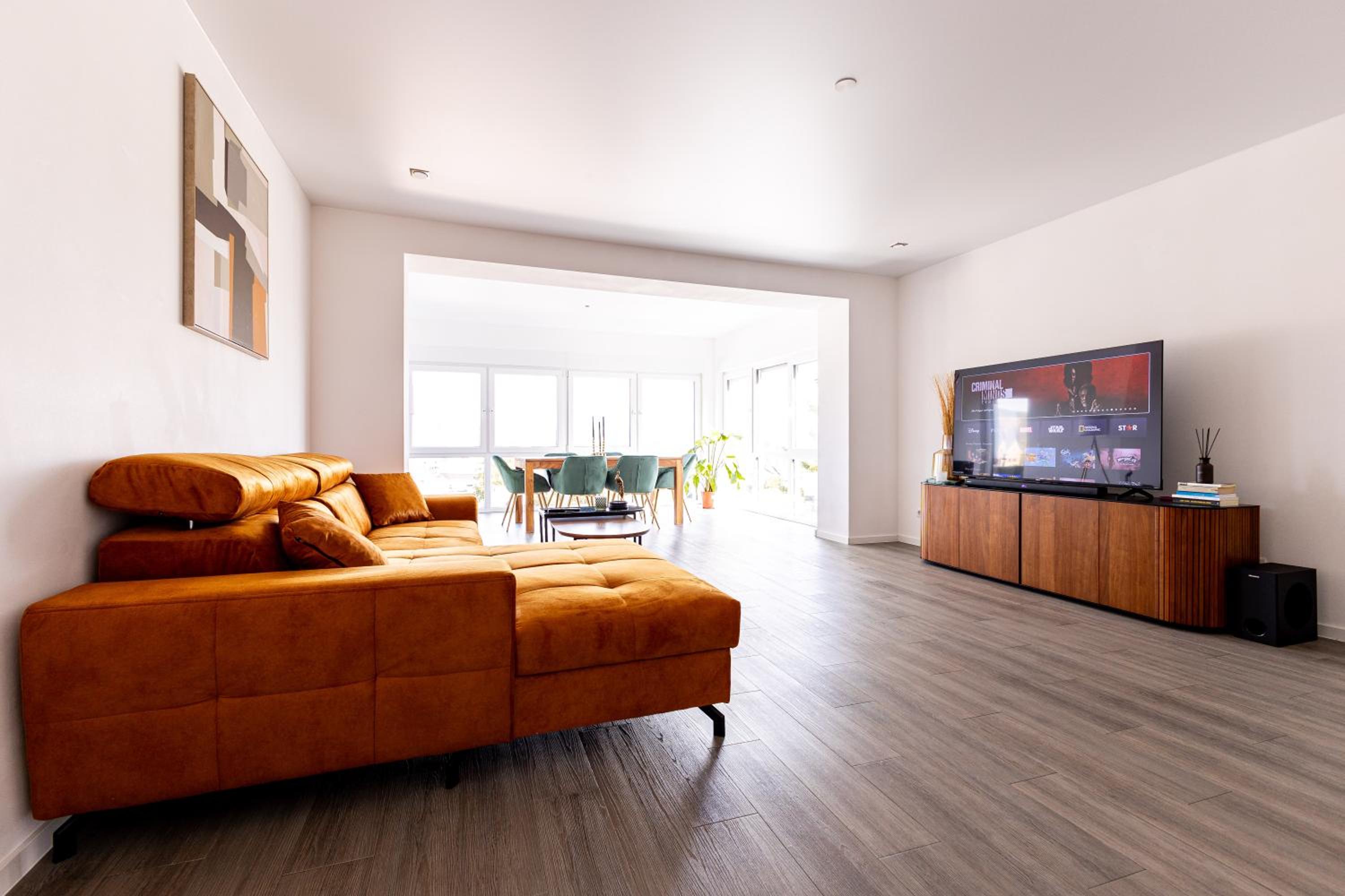 Design Apartment zentral für 6 in Andernach: Ausblick, WiFi, Küche