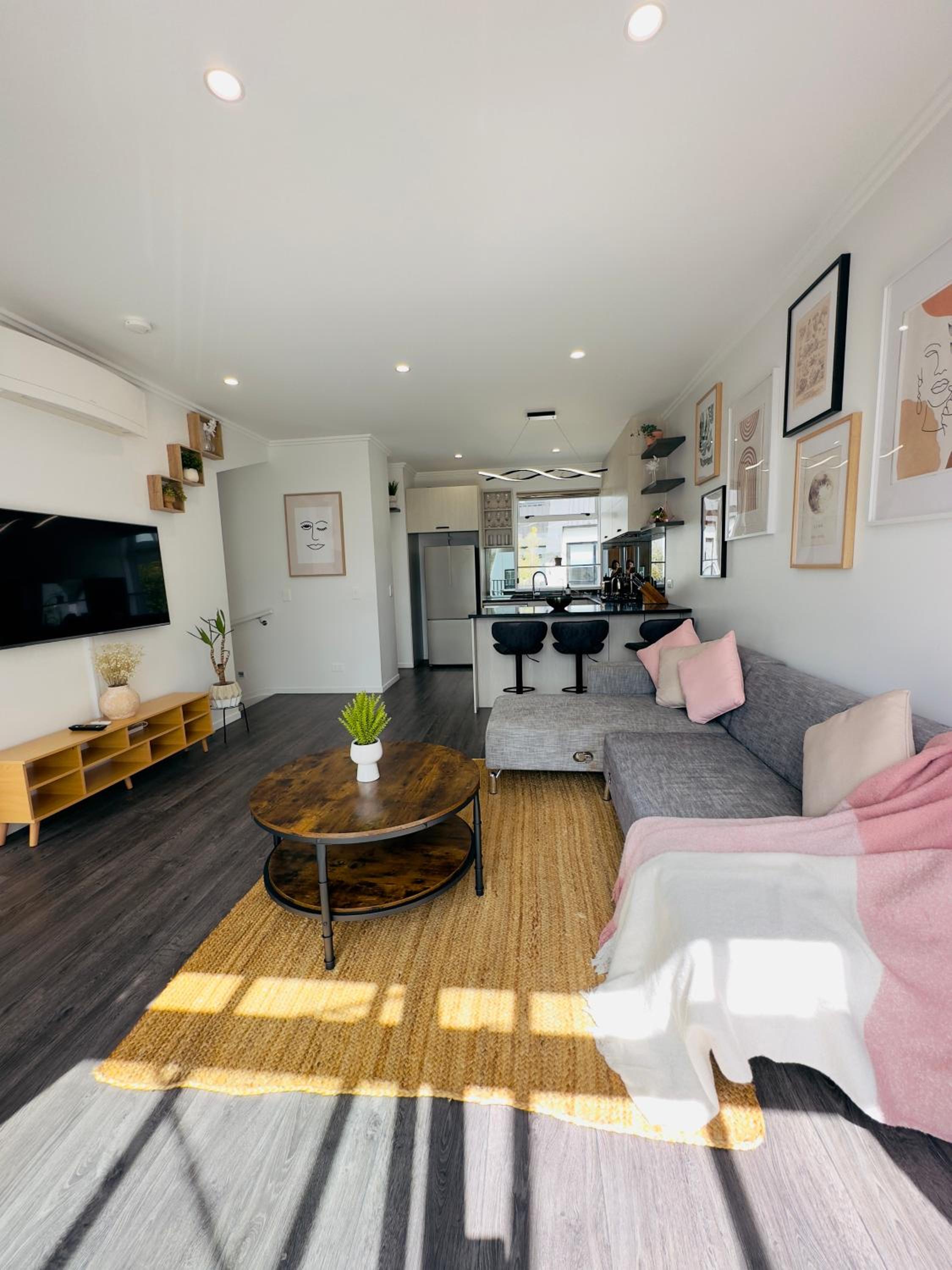 Plush 3 bedroom property in Hobsonville