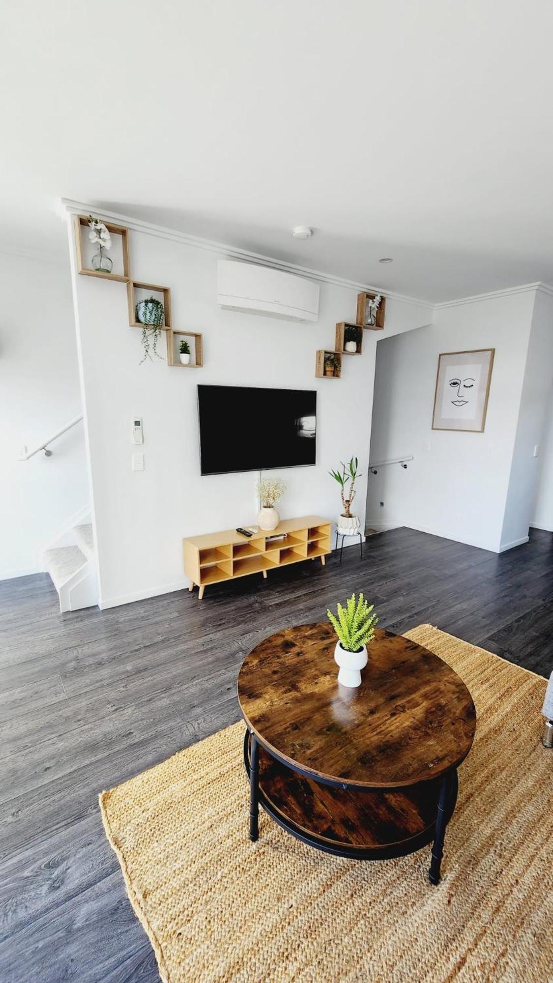 Plush 3 bedroom property in Hobsonville