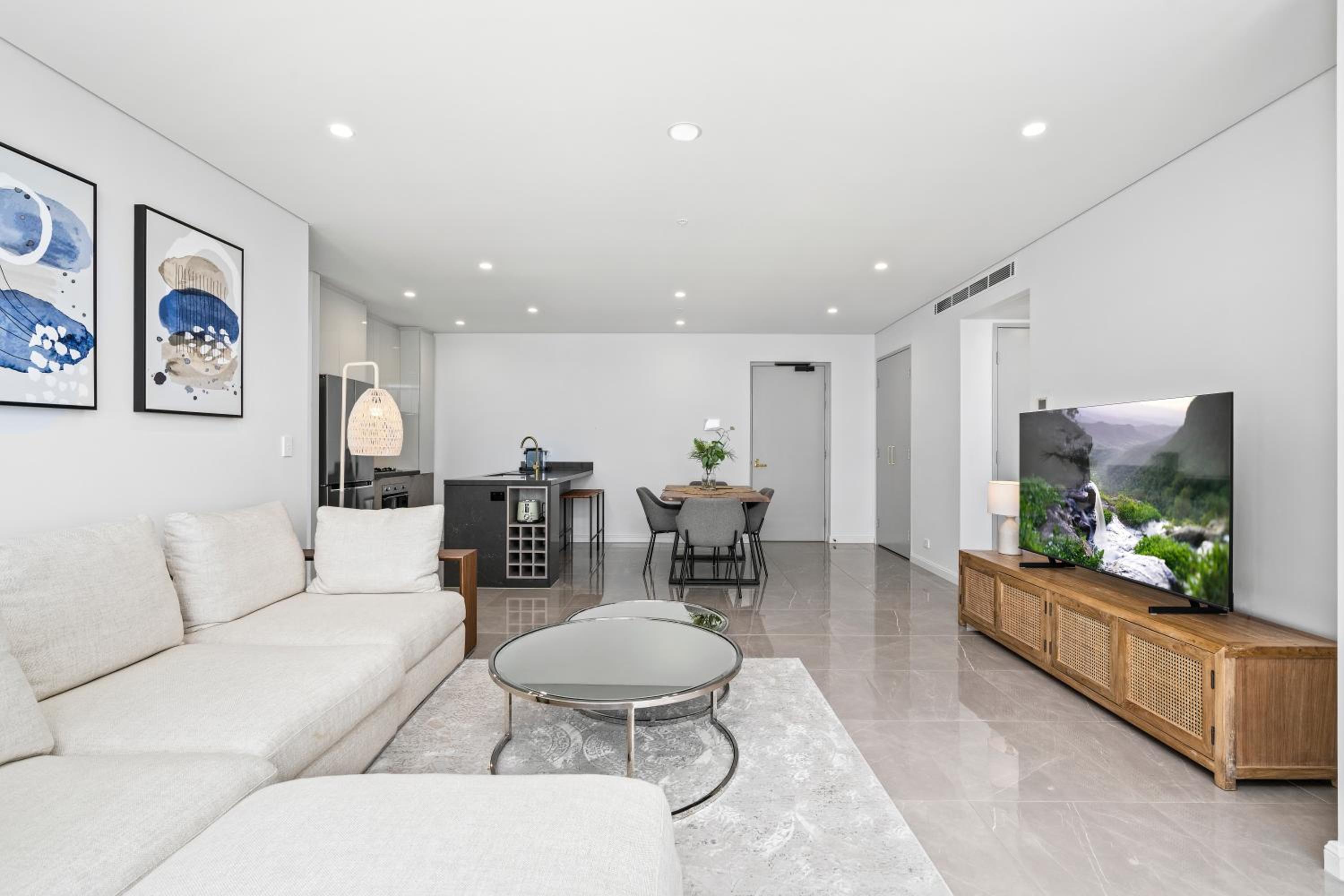 Surfers Paradise New Beachfront Apartments