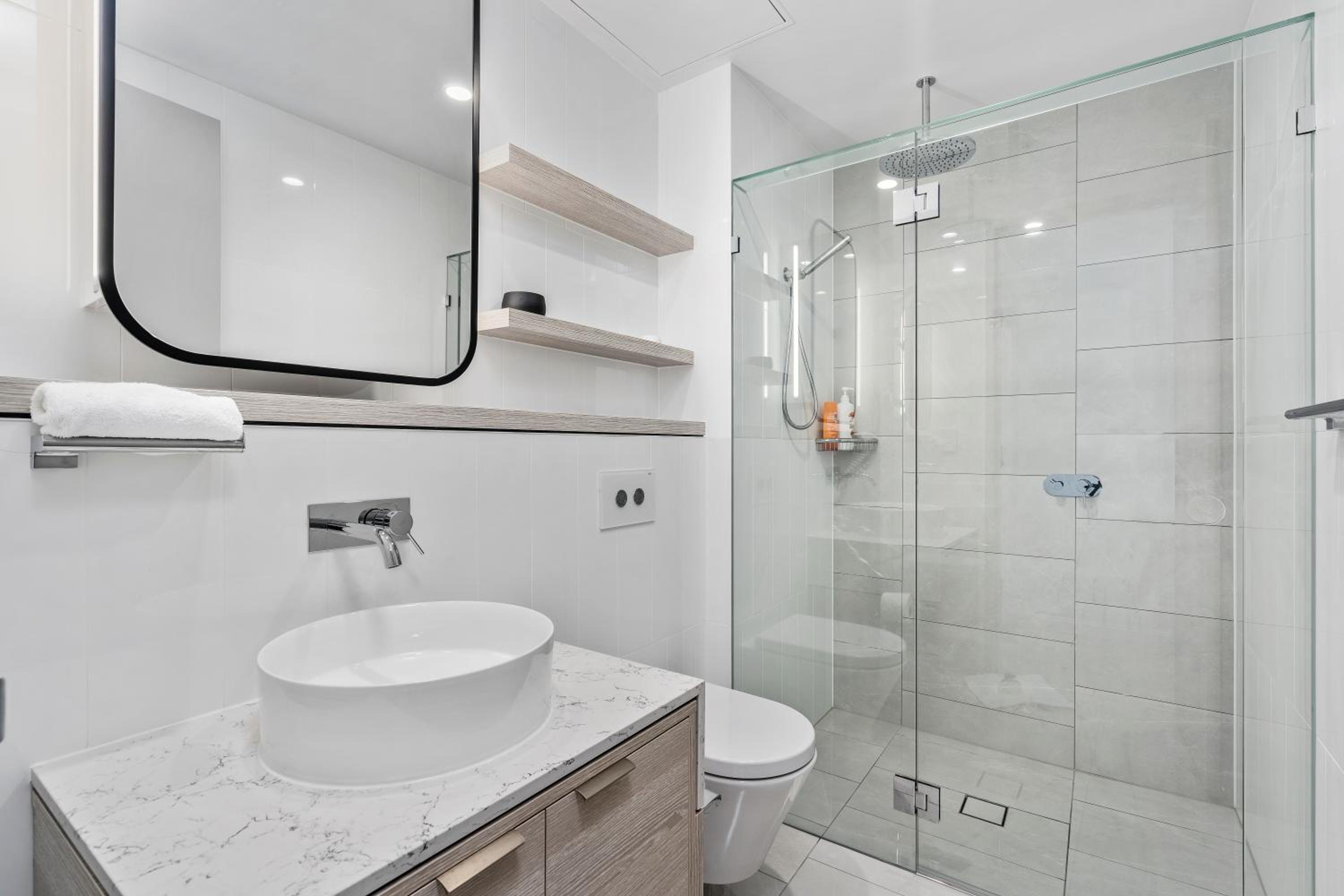 Surfers Paradise New Beachfront Apartments