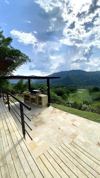 dhozt Mesa De Yeguas, Anapoima.