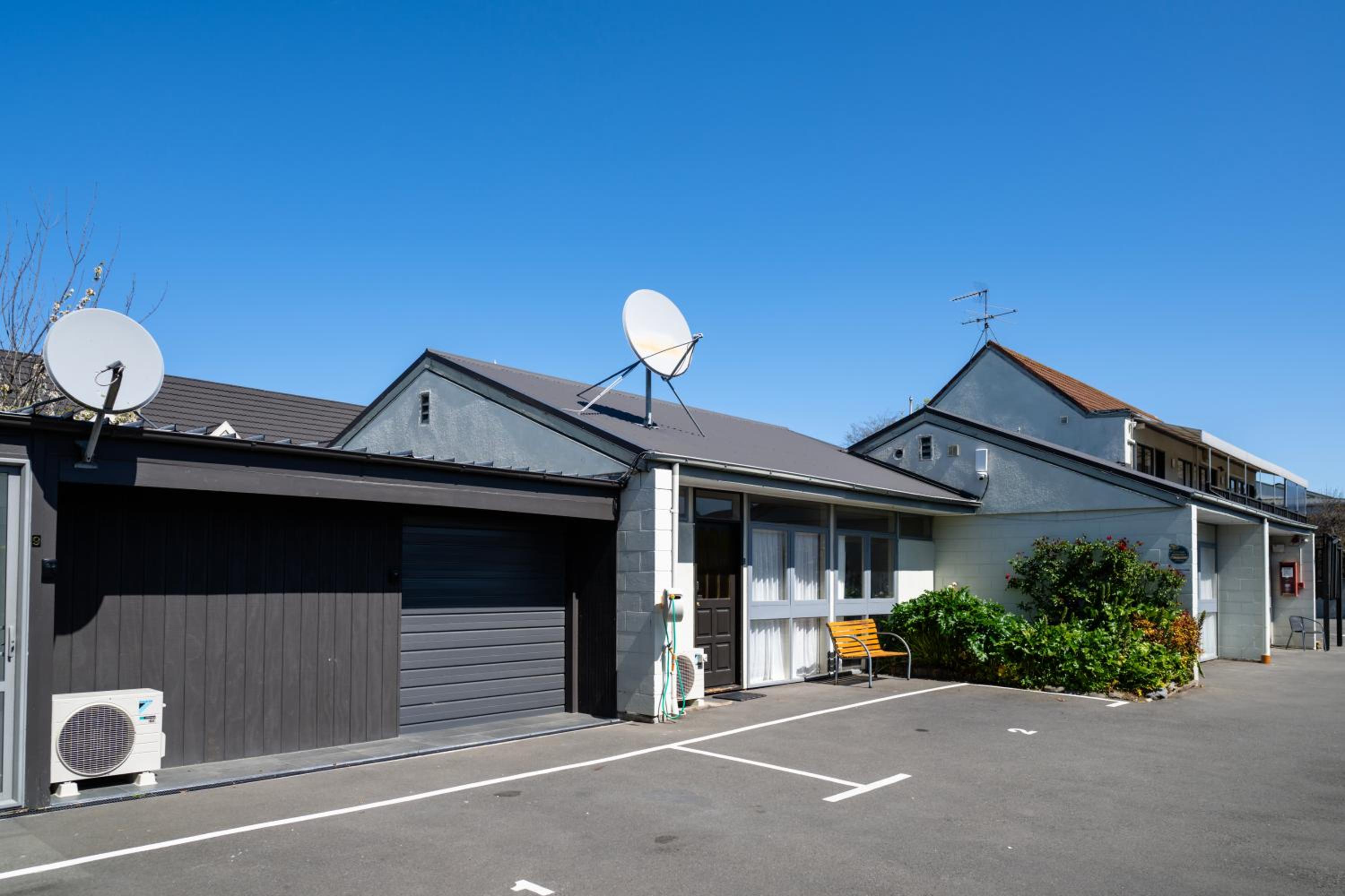 Merivale Court Motel & Apartments