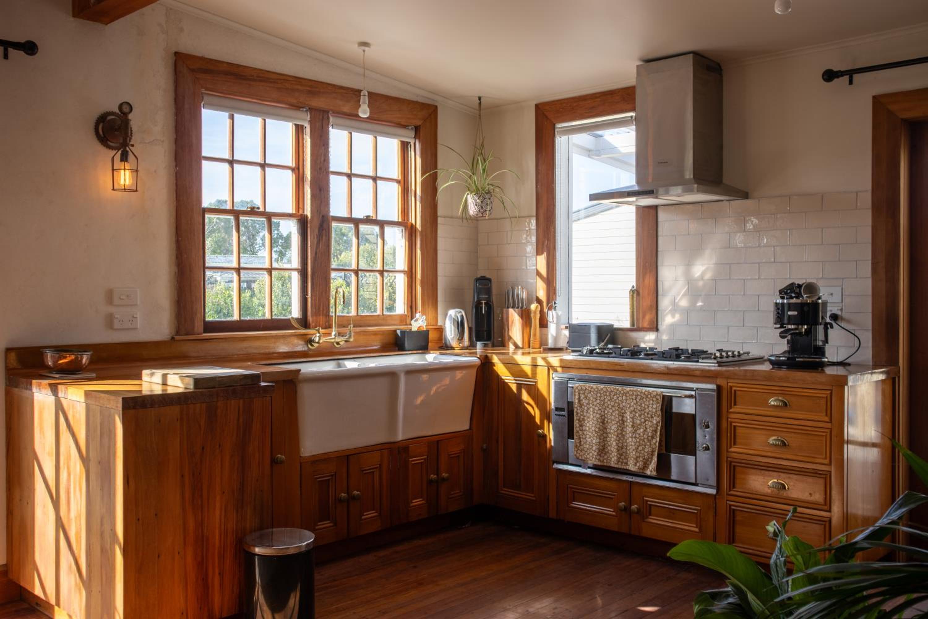 Kowhai Cottage Pizza Oven Central