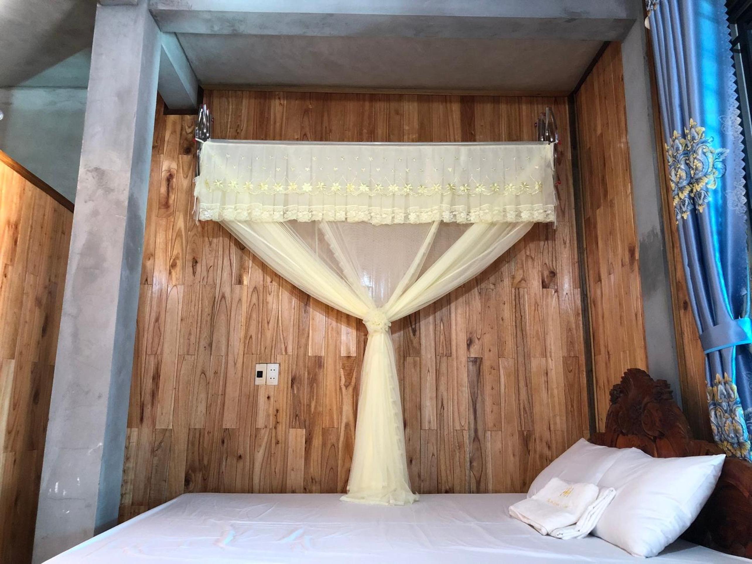 Homestay and Hots Spring Huy Hường view 5