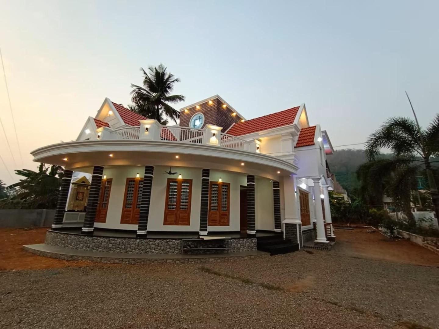 Athirapilly Night Lamp Homestay