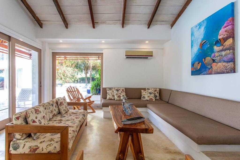 dhozt Marlinda Beach House. Cartagena Colombia