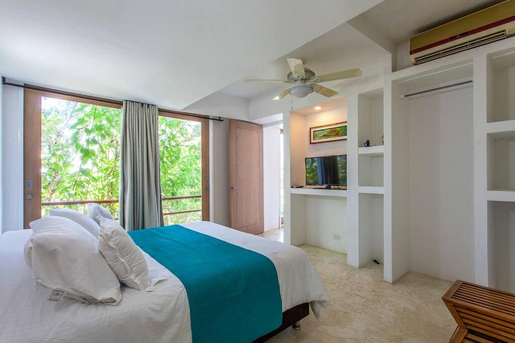 dhozt Marlinda Beach House. Cartagena Colombia