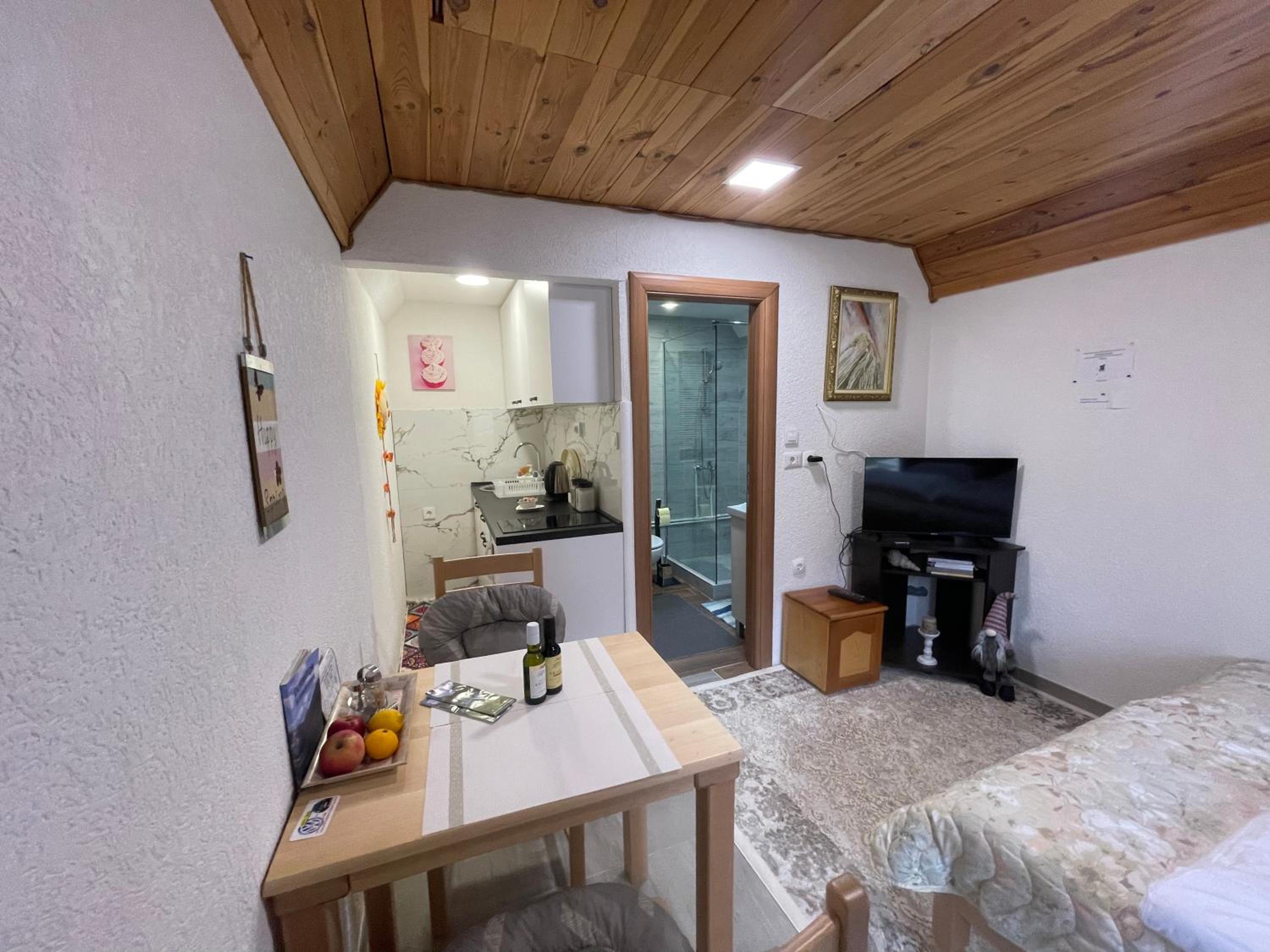 Small house Floki view 3