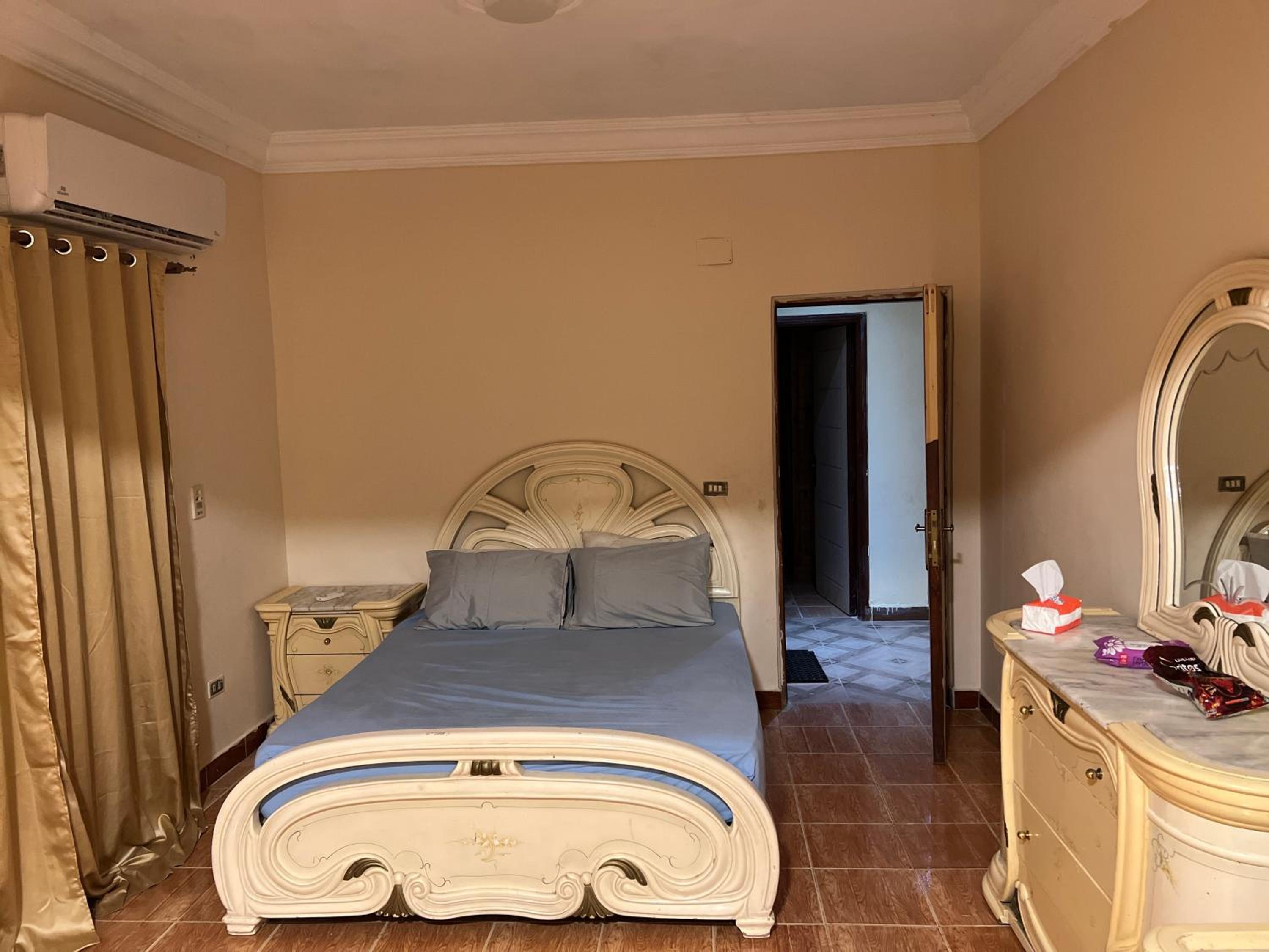 2 Bedroom Apartment with private entrance
