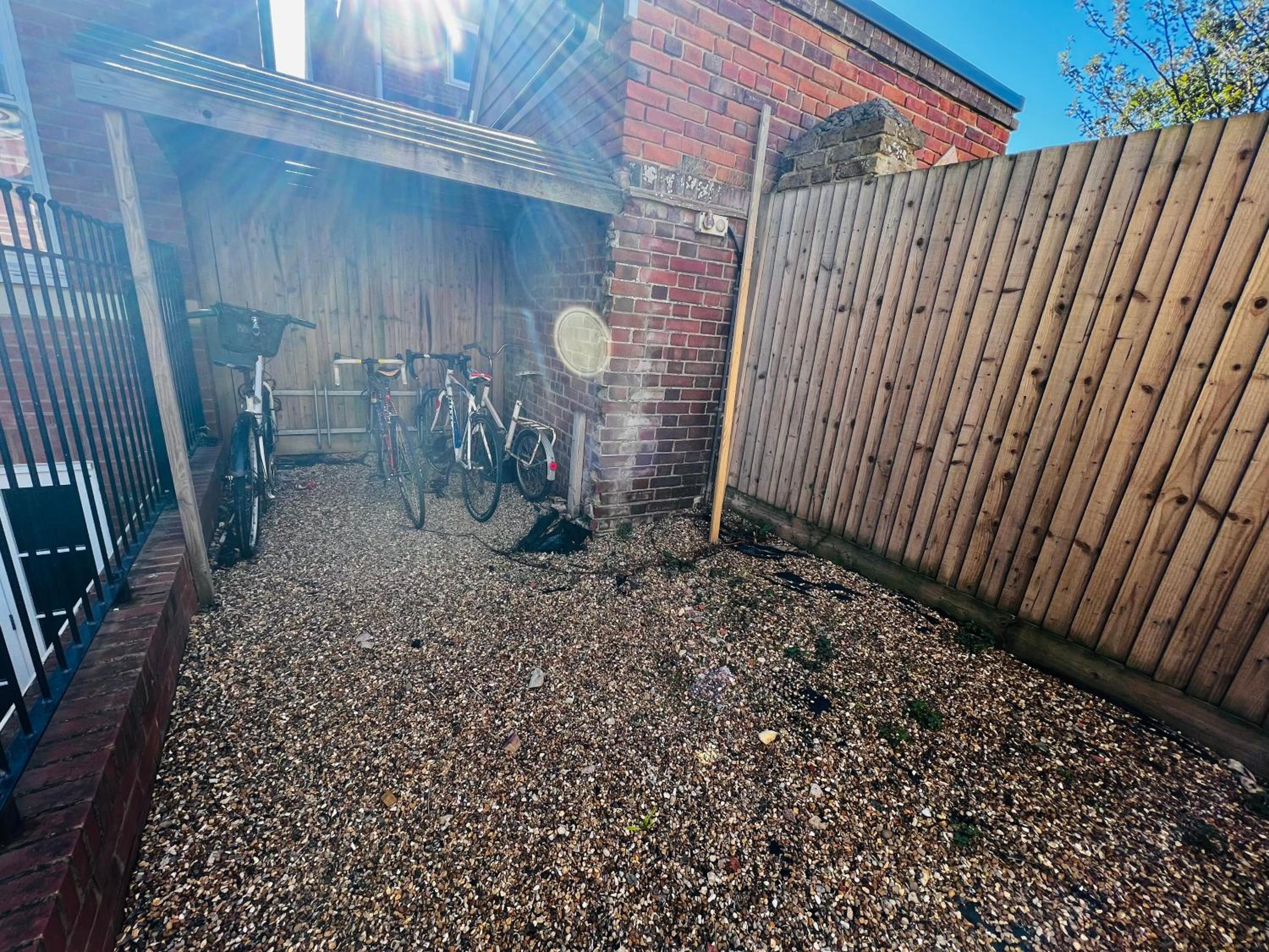 Photo 42