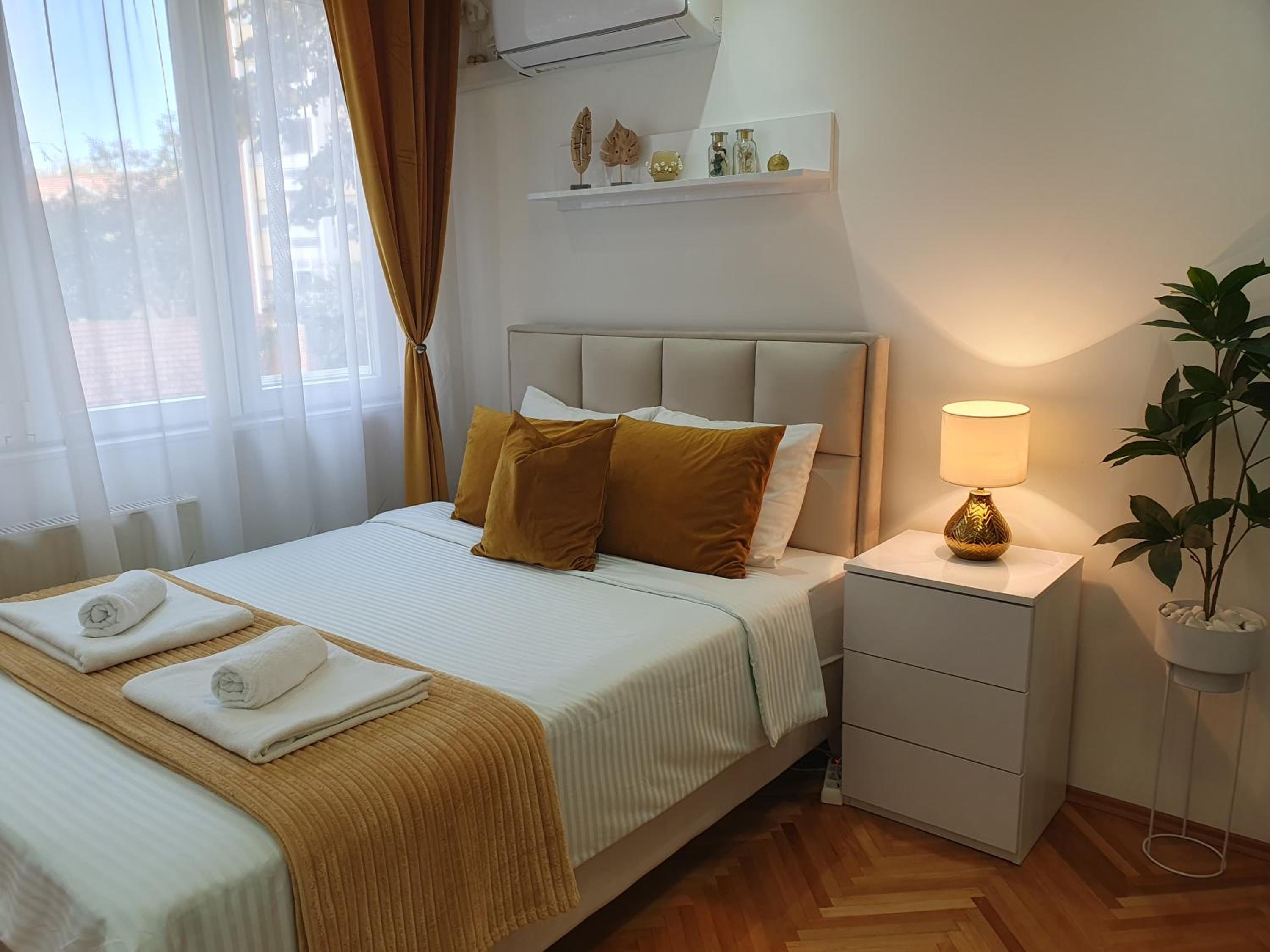 Golden Apartment view 5