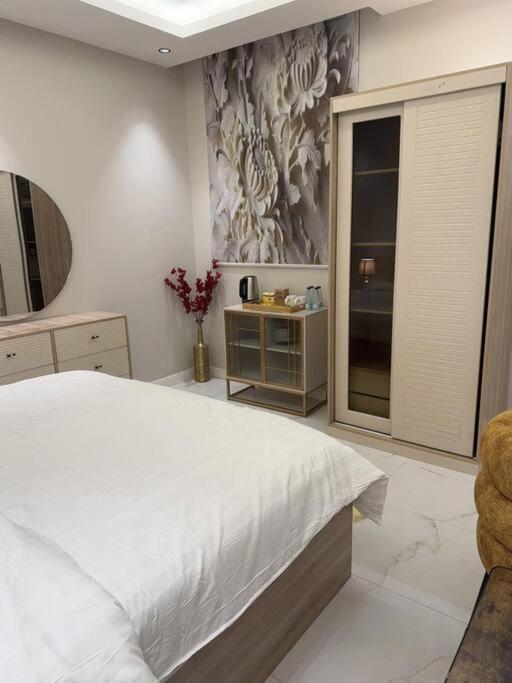 A studio in upscale neighborhood