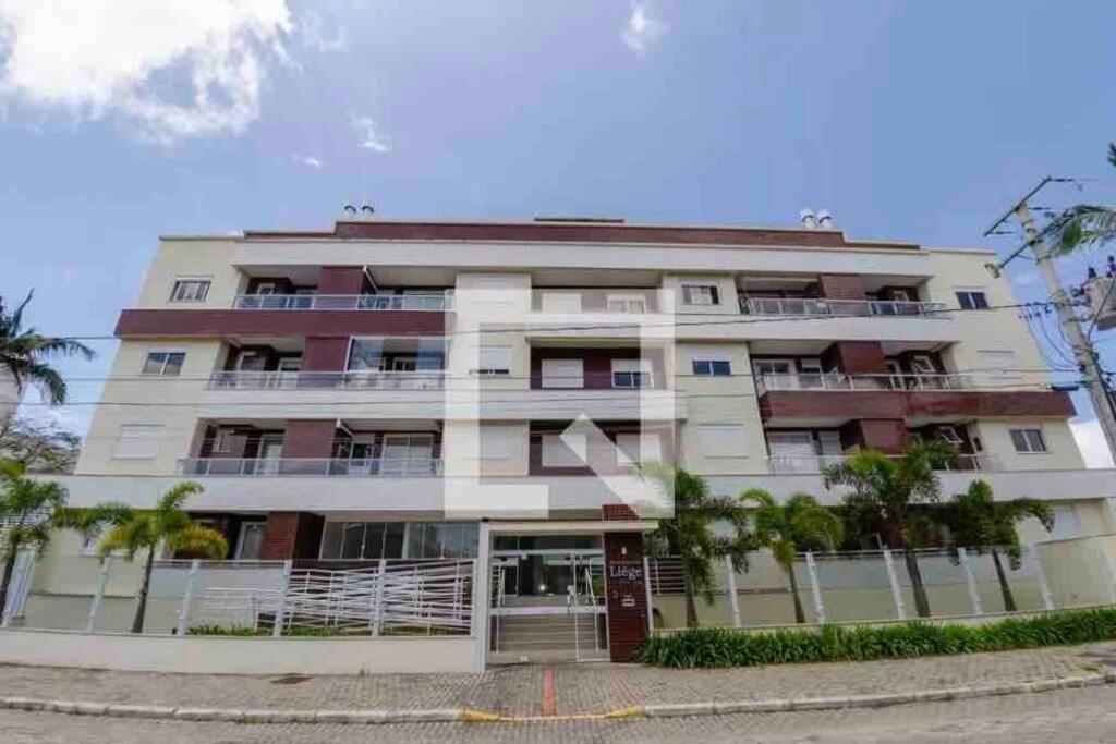 AP PRAIA DE CANASVIEIRAS ÓTIMA LOCALIZAÇÃO
