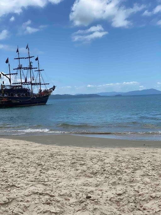 AP PRAIA DE CANASVIEIRAS ÓTIMA LOCALIZAÇÃO