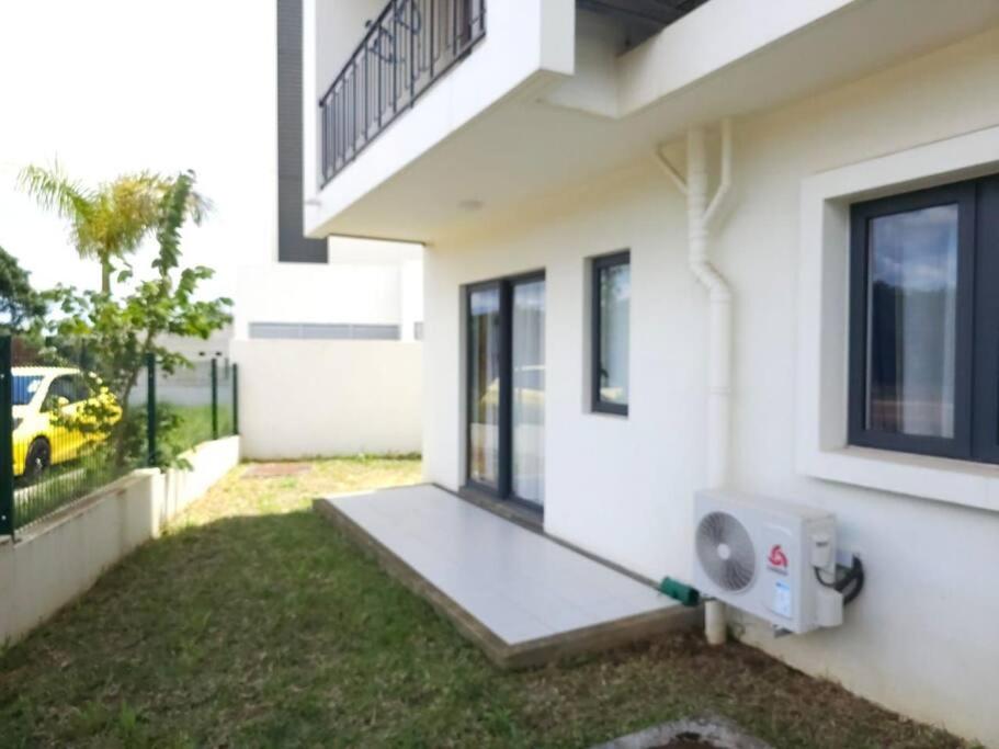 Amazing 2 bedrooms with garden photo 3