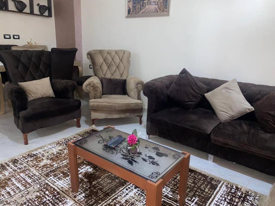 Modern 3BR Full pyramids view Apartment & Free Roof Acsess