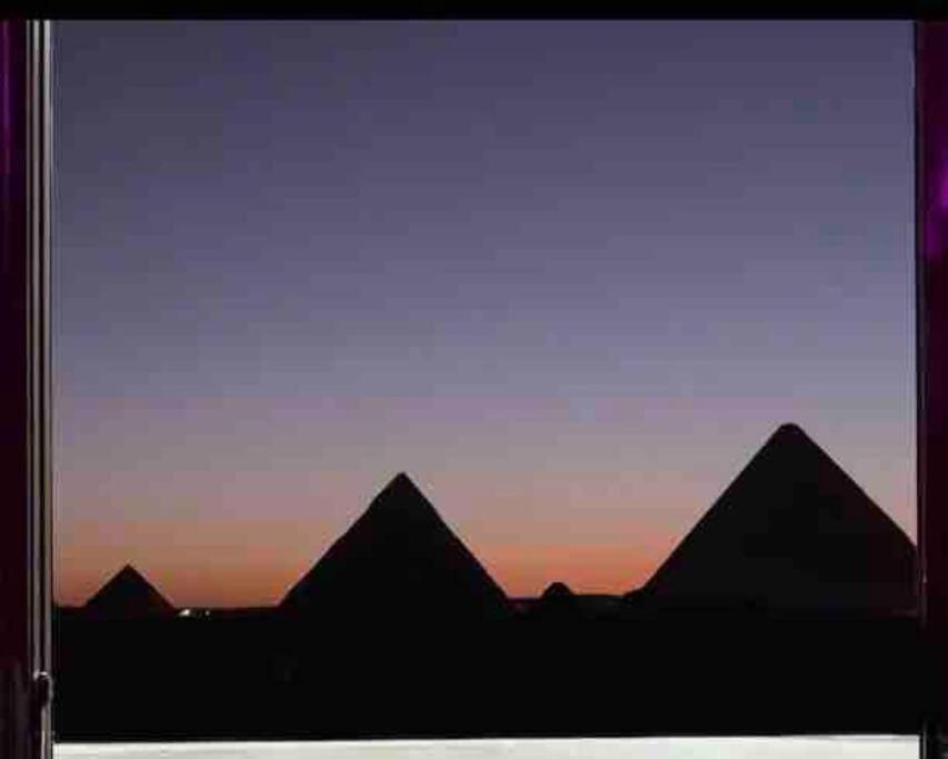 Modern 3BR Full pyramids view Apartment & Free Roof Acsess