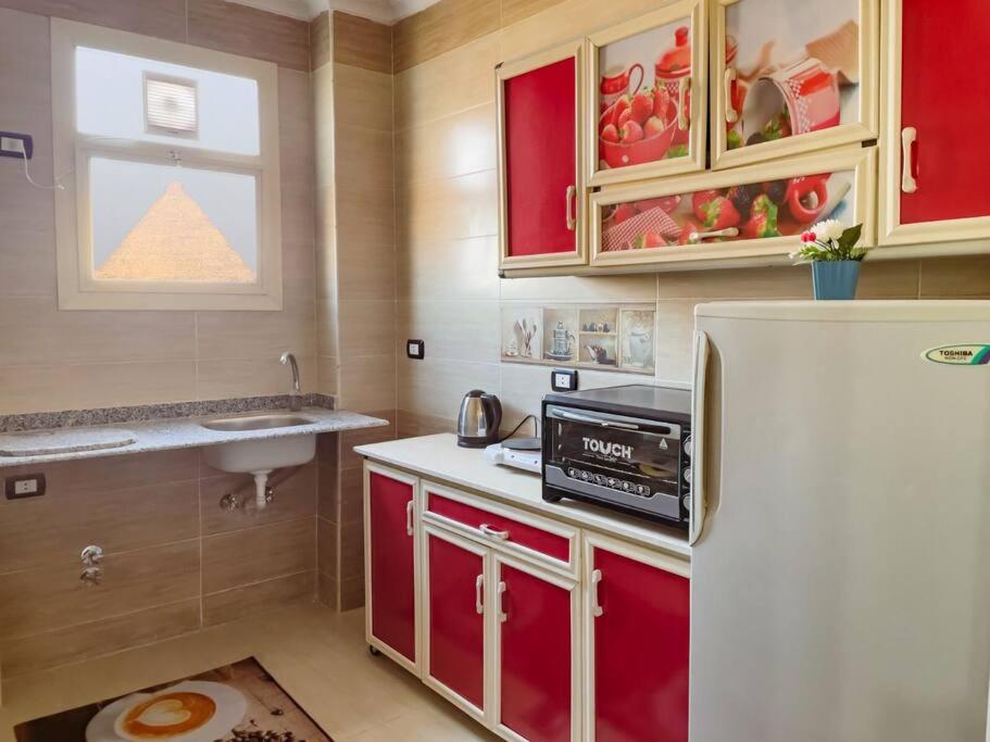 Modern 3BR Full pyramids view Apartment & Free Roof Acsess