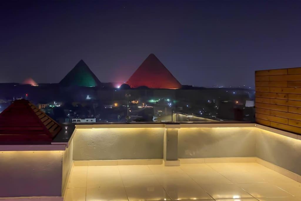 Modern 3BR Full pyramids view Apartment & Free Roof Acsess