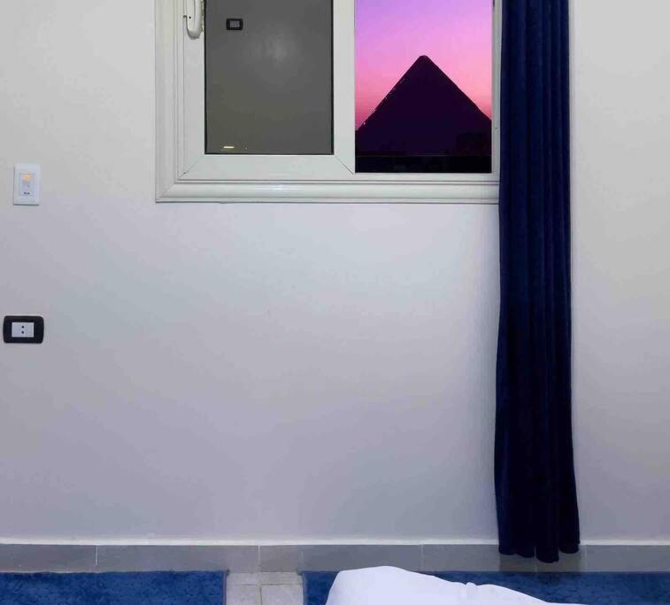 Modern 3BR Full pyramids view Apartment & Free Roof Acsess