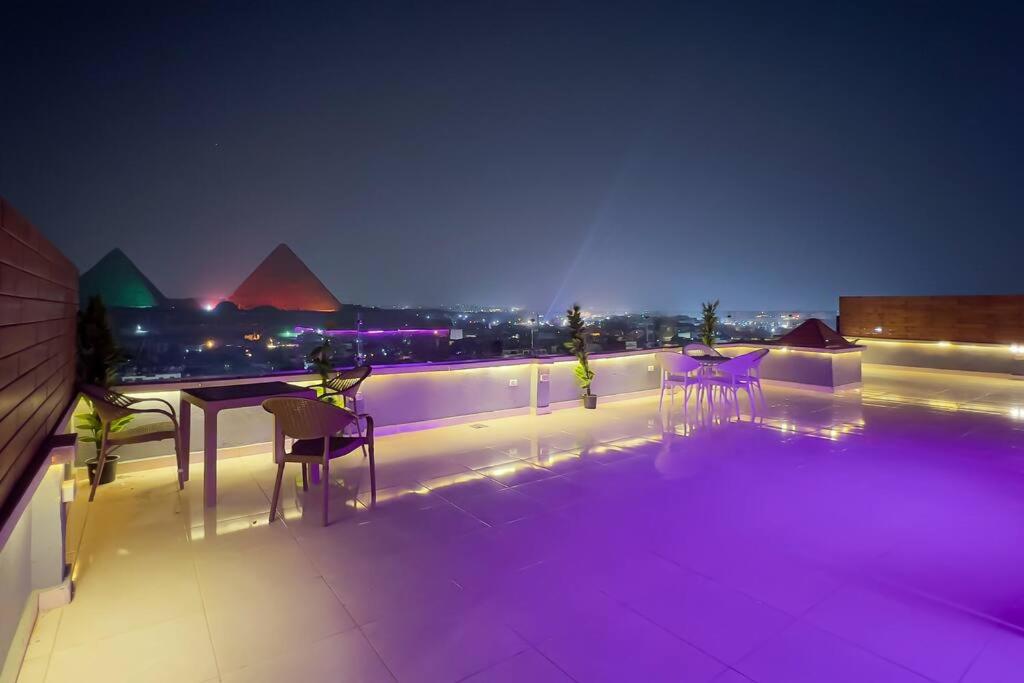 Modern 3BR Full pyramids view Apartment & Free Roof Acsess
