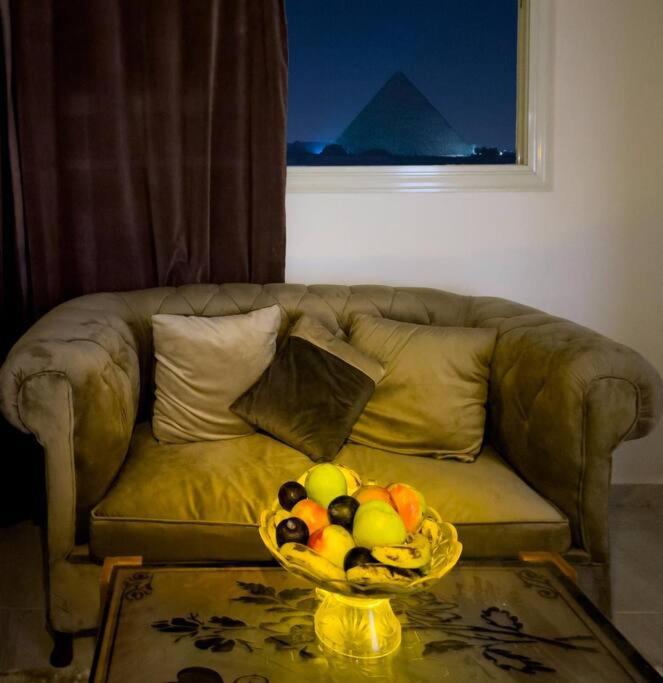 Modern 3BR Full pyramids view Apartment & Free Roof Acsess