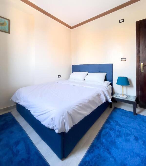 Modern 3BR Full pyramids view Apartment & Free Roof Acsess