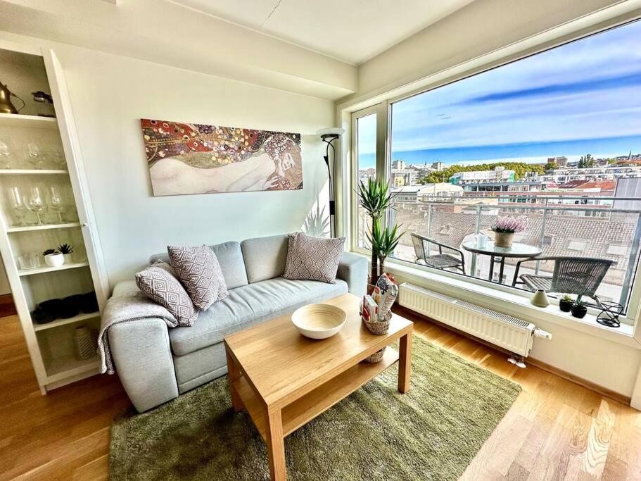 Lovely central flat with great view view 4