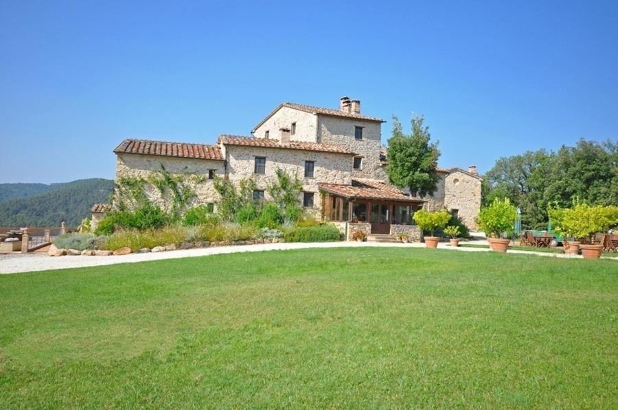 Villa Vittorio by PosarelliVillas