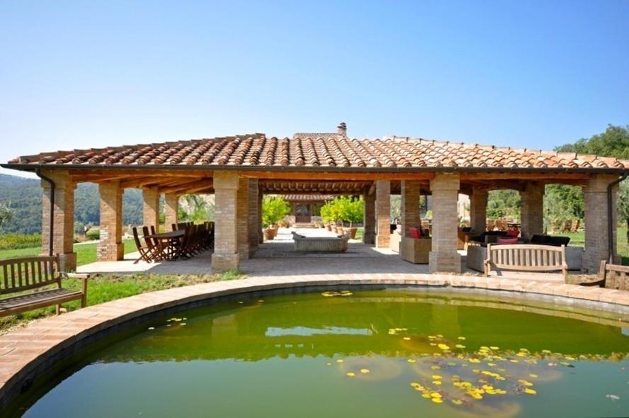 Villa Vittorio by PosarelliVillas