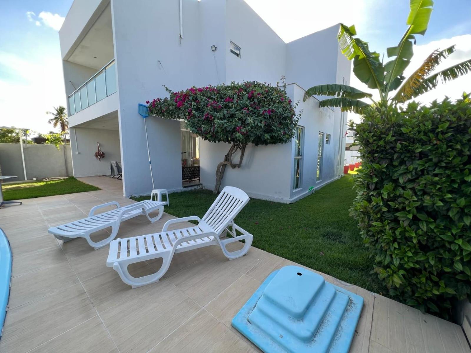 Casa de praia no Hibiscus Beach Clube, Condomínio Angras de Ipioca.